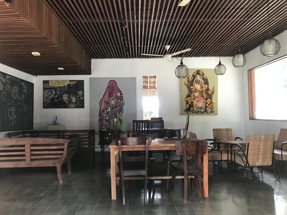 Watu Agung Guest House มาเกอลัง ภายนอก รูปภาพ