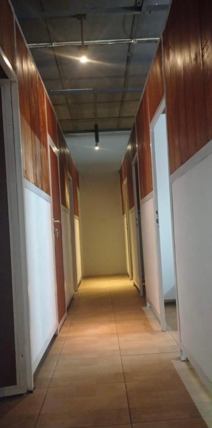 Watu Agung Guest House มาเกอลัง ห้อง รูปภาพ