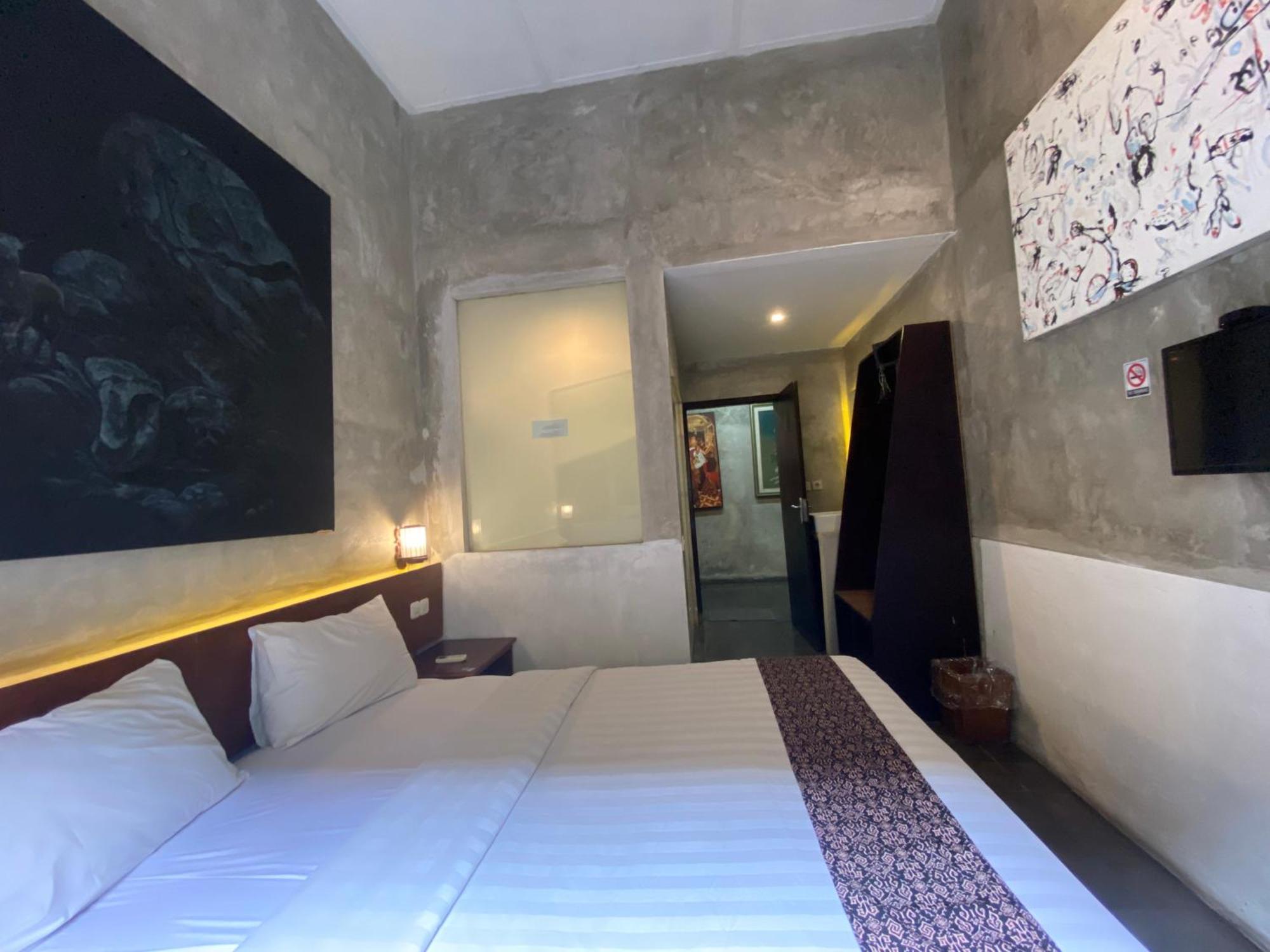 Watu Agung Guest House มาเกอลัง ภายนอก รูปภาพ