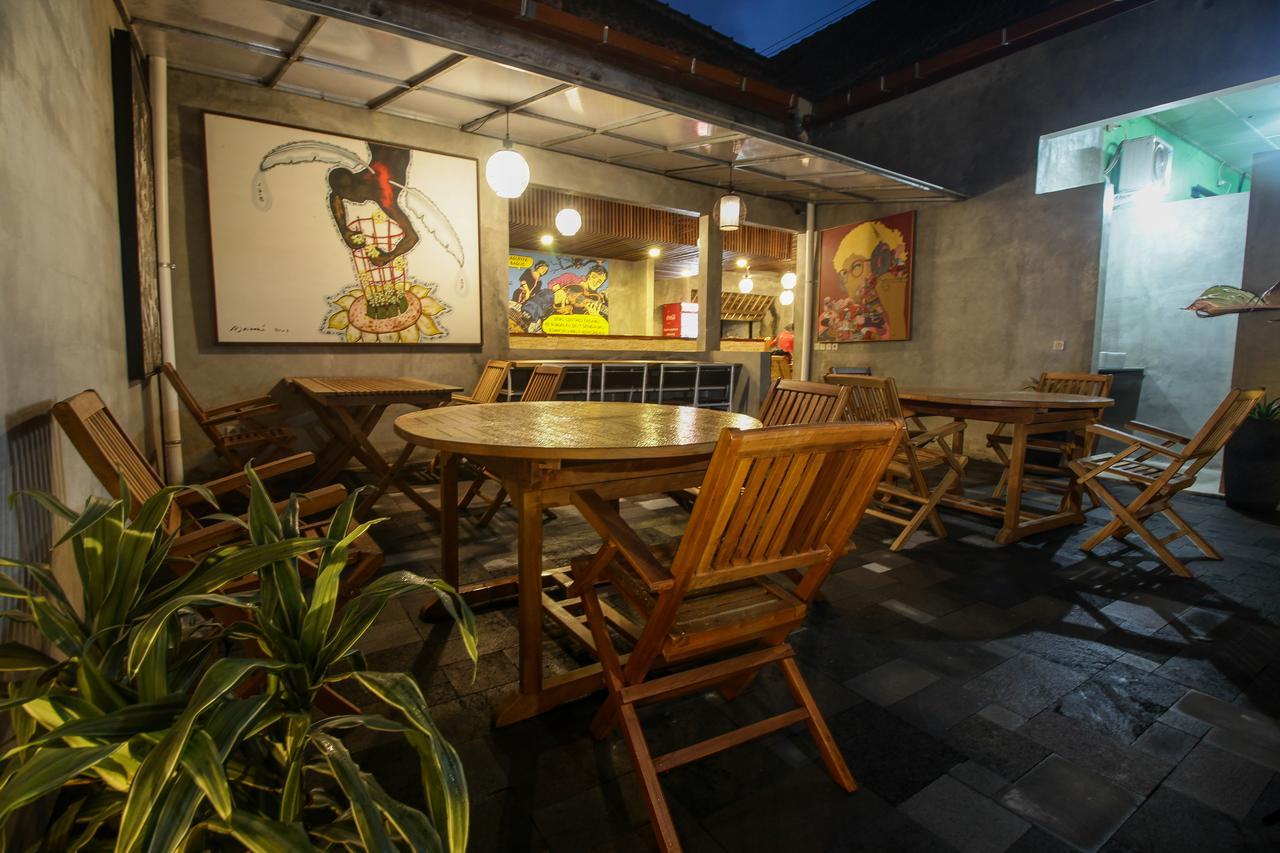 Watu Agung Guest House มาเกอลัง ภายนอก รูปภาพ